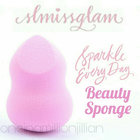 SLMISSGLAM Other - SLMISSGLAM Sparkle Everyday Glam Beauty Sponge